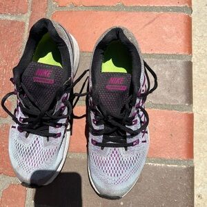 Nike Women's Black and Purple Athletic Shoes